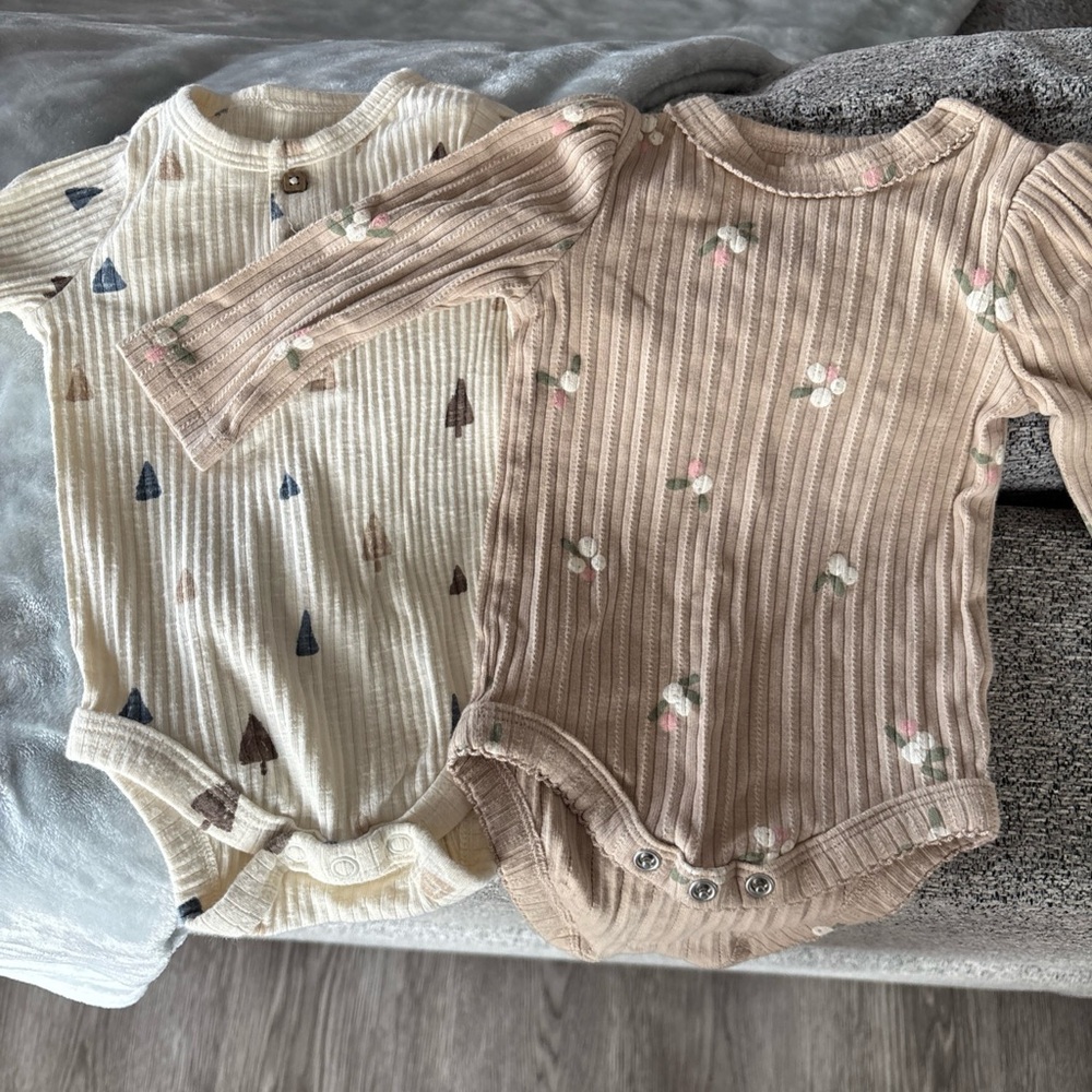 Charming Kids Bodysuit Set in Cream and Tan